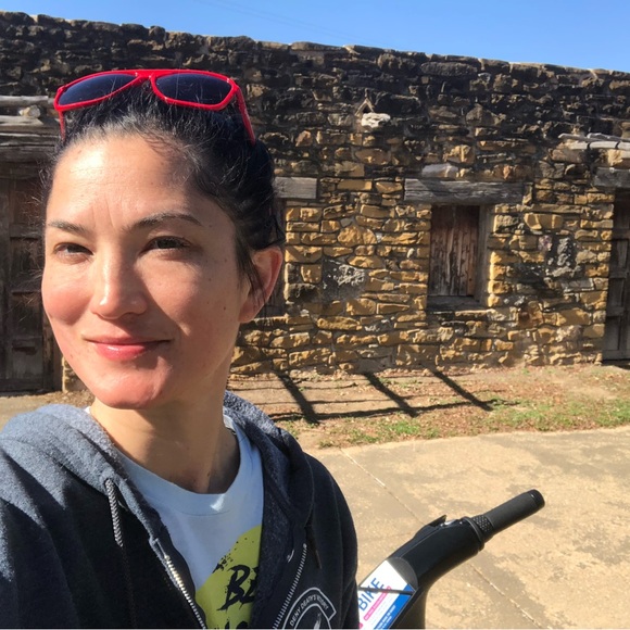 Meet your Posher, Angelica - Picture 1 of 5